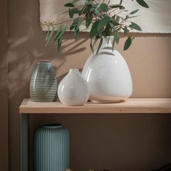 Ikea LIVSVERK White Speckled Vase Size 9” - Picture 4 of 8